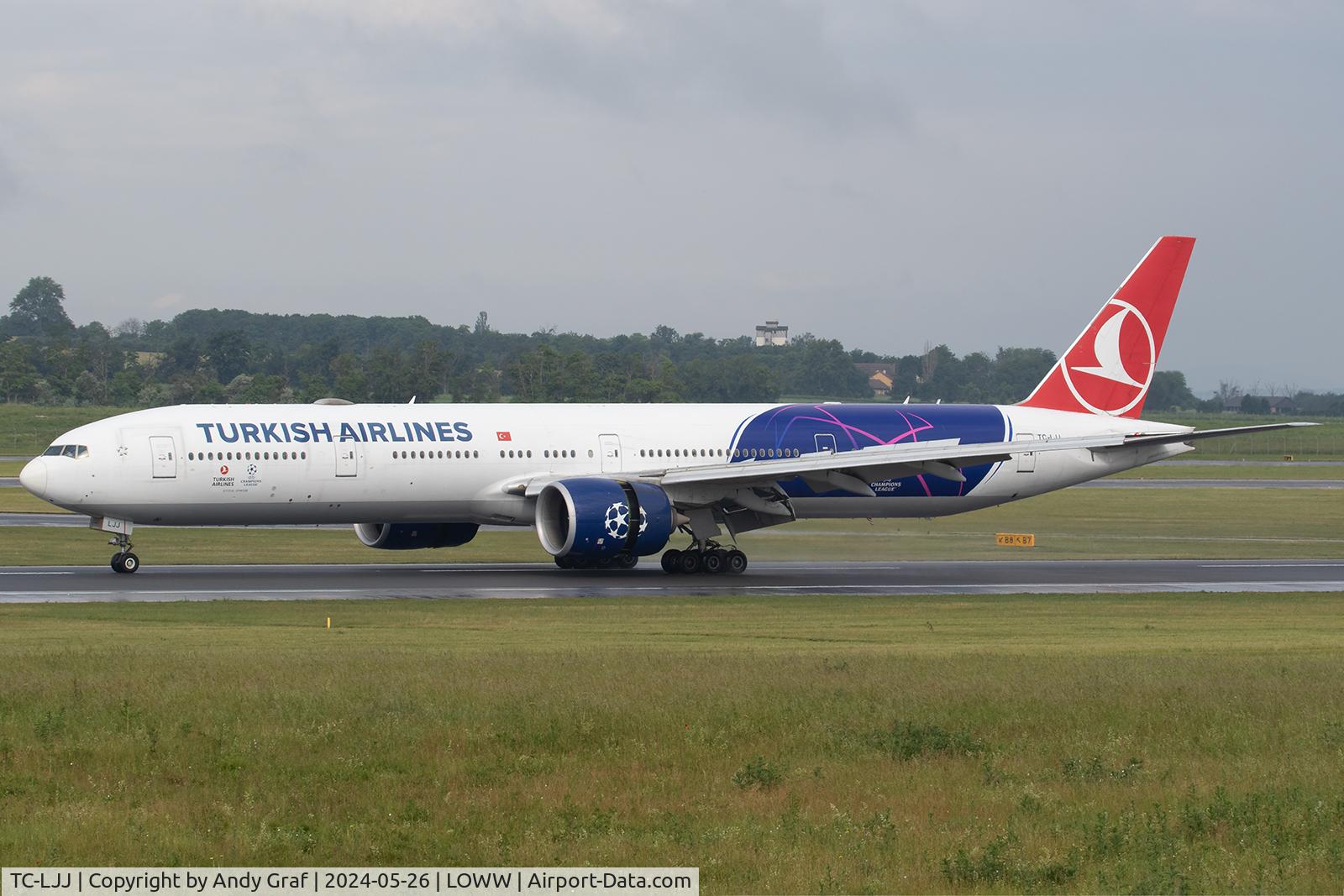 TC-LJJ, 2016 Boeing 777-3F2/ER C/N 60405, Turkish Airlines 777-300