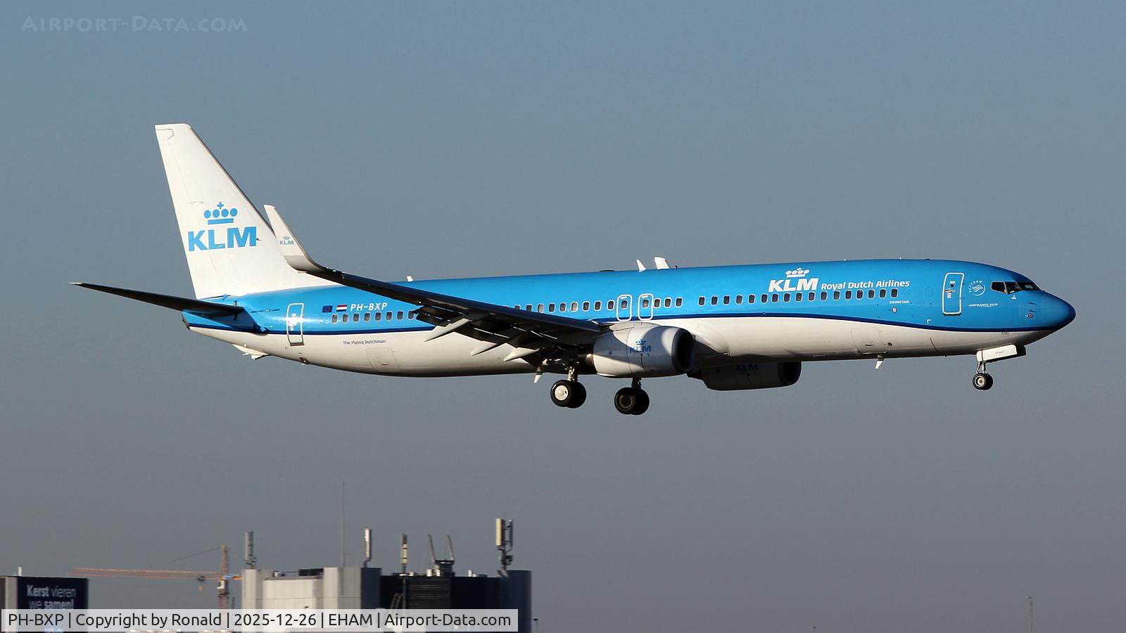 PH-BXP, 2001 Boeing 737-9K2 C/N 29600, at eham