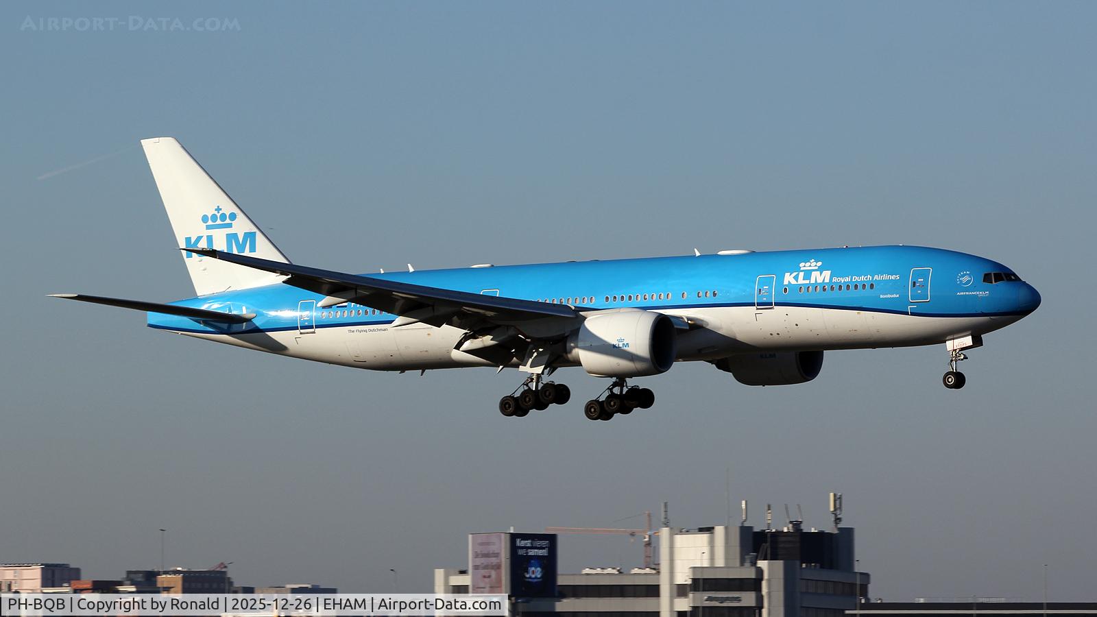 PH-BQB, 2003 Boeing 777-206/ER C/N 33712, at eham