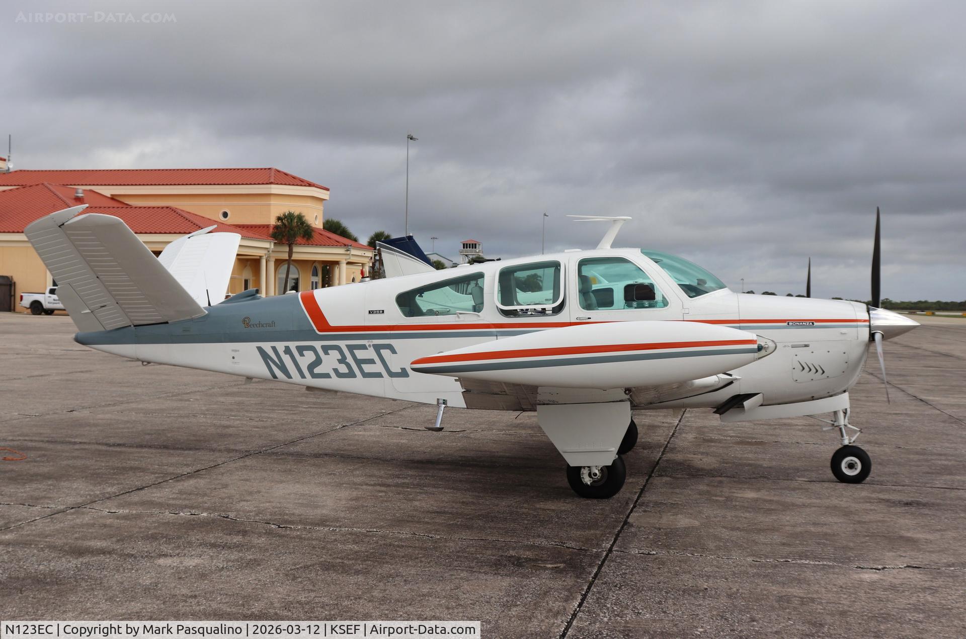 N123EC, 1972 Beech V35B Bonanza C/N D-9412, Beech V35B