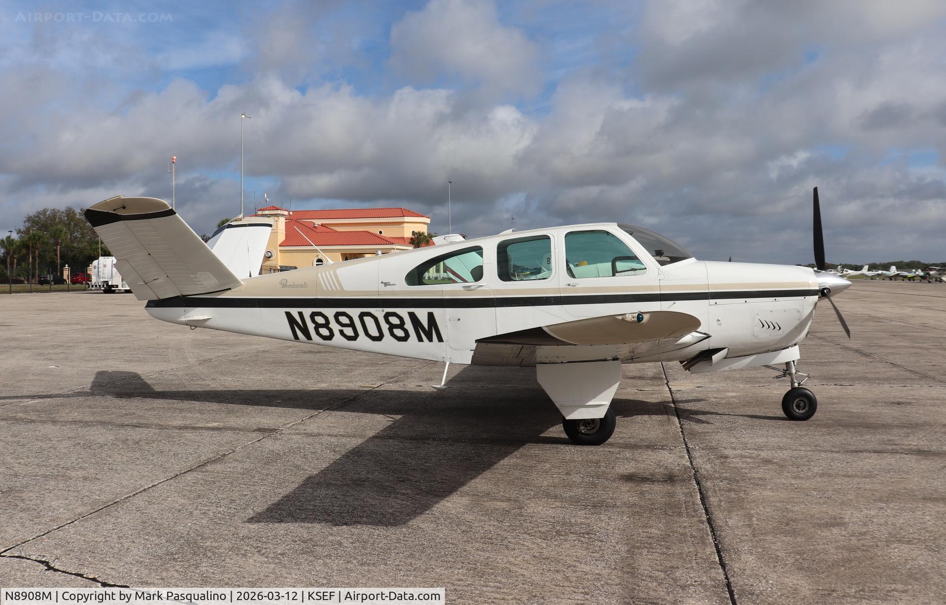 N8908M, 1963 Beech P35 Bonanza C/N D-7305, Beech P35