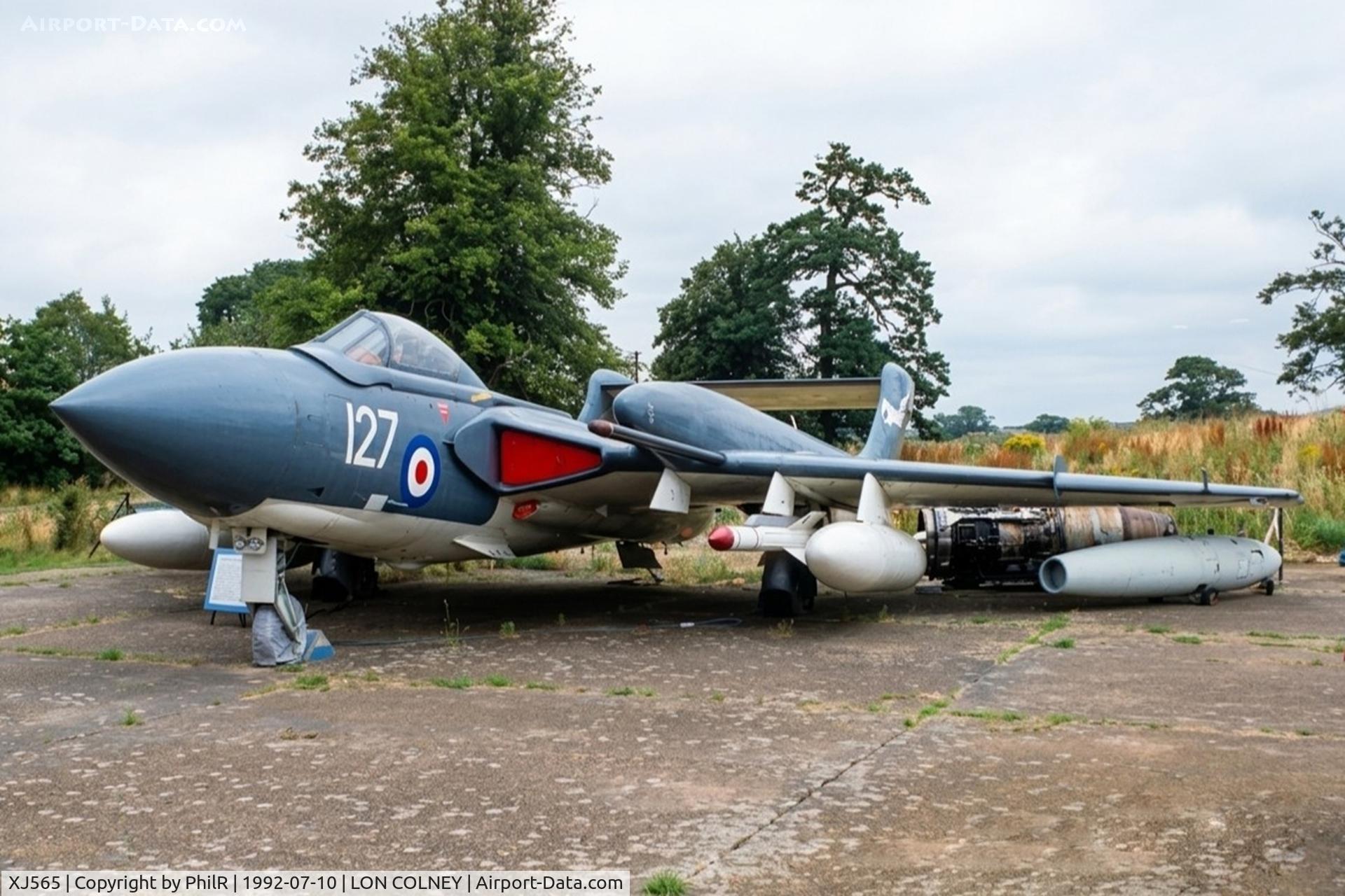 XJ565, De Havilland DH-110 Sea Vixen FAW.2 C/N 10047, XJ565 1959 DH110 Sea Vixen FAW2 RN London Colney