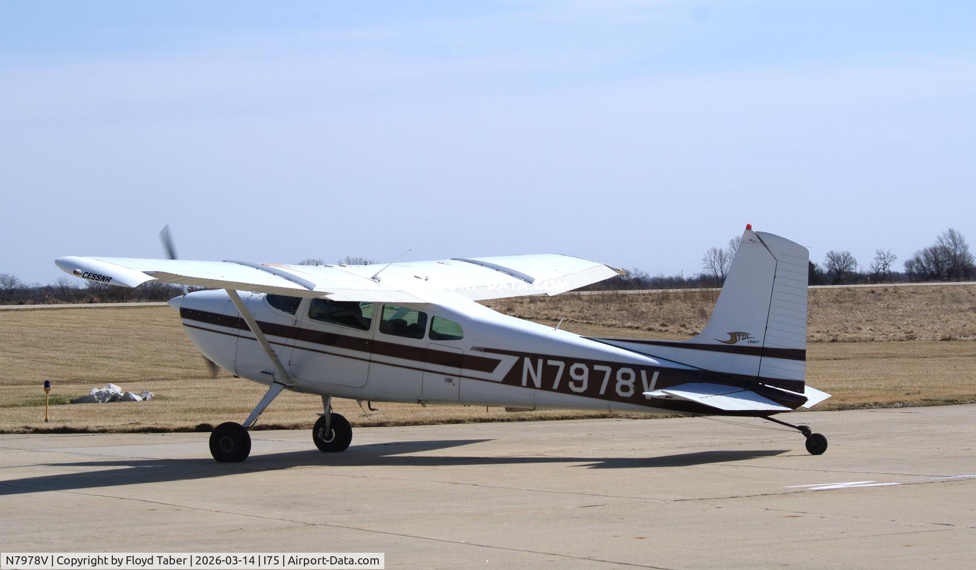 N7978V, 1967 Cessna 180H Skywagon C/N 18051878, Leaving I75 after a quick fuel to go