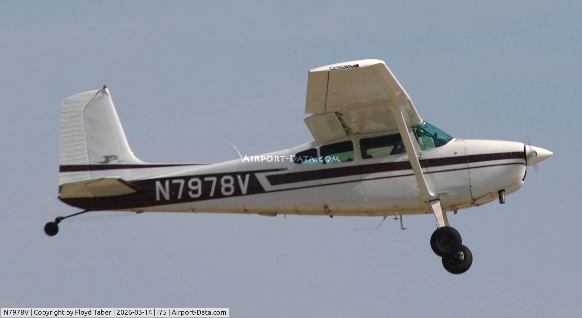 N7978V, 1967 Cessna 180H Skywagon C/N 18051878, Headed to Juneau Wisconsin