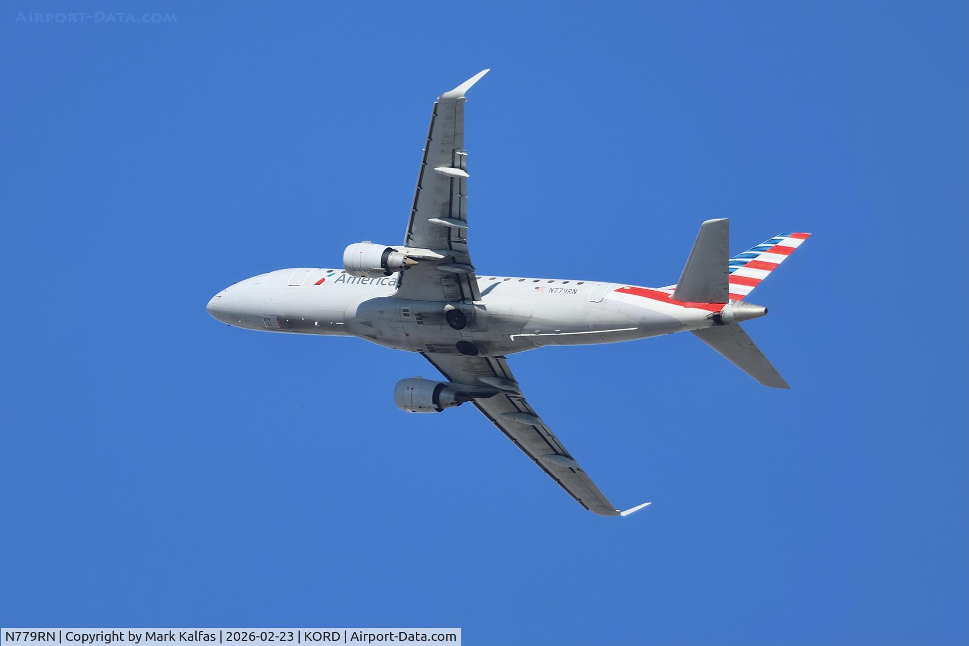 N779RN, 2004 Embraer 170SE (ERJ-170-100SE) C/N 17000055, E170 Envoy/ American Eagle Embrarer ERJ 170-100 SE N779RN departing 28R KORD