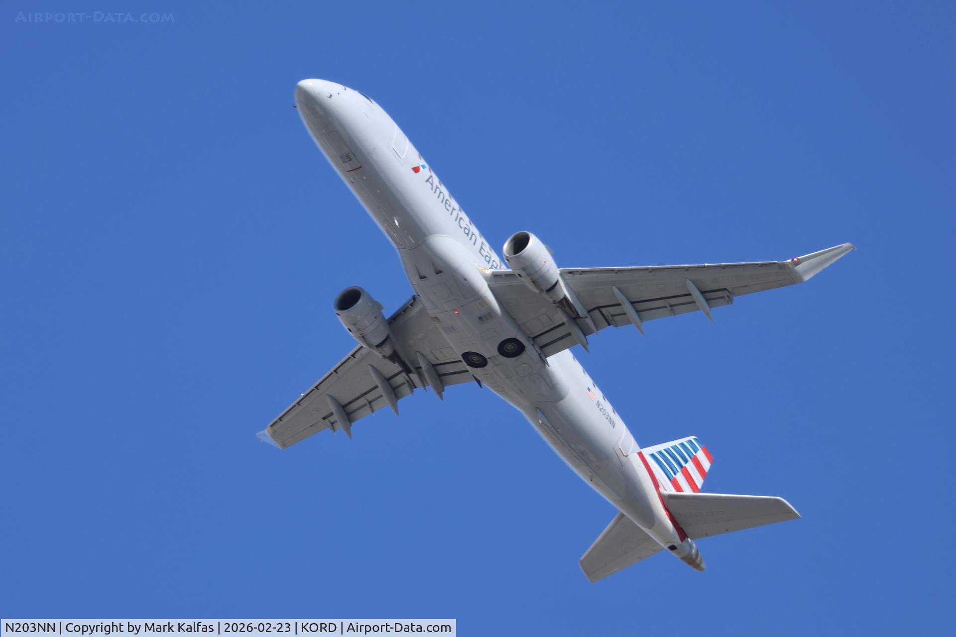 N203NN, 2015 Embraer 175LR (ERJ-170-200LR) C/N 17000473, E75L Envoy Air/American Eagle Embraer 175LR (ERJ-170-200LR) N203NN departing 28R KORD