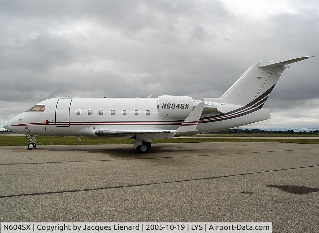N604SX, 2001 Bombardier Challenger 604 (CL-600-2B16) C/N 5492, CL6002B16