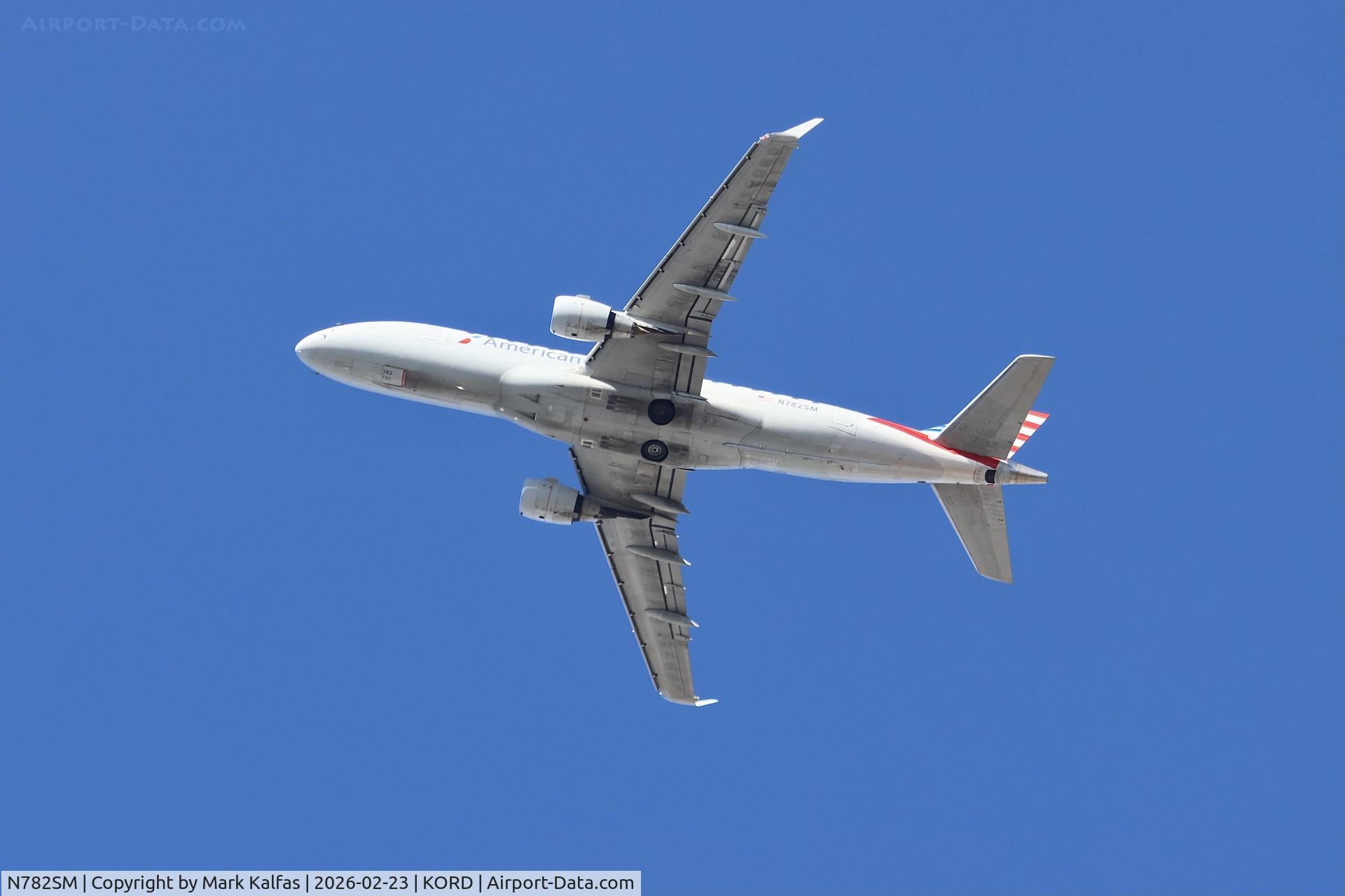 N782SM, 2004 Embraer 170SU (ERJ-170-100SU) C/N 17000022, E170 ENVOY / AMERICAN EAGLE EMBRAER ERJ 170-100SU N782SM departing 28R KORD