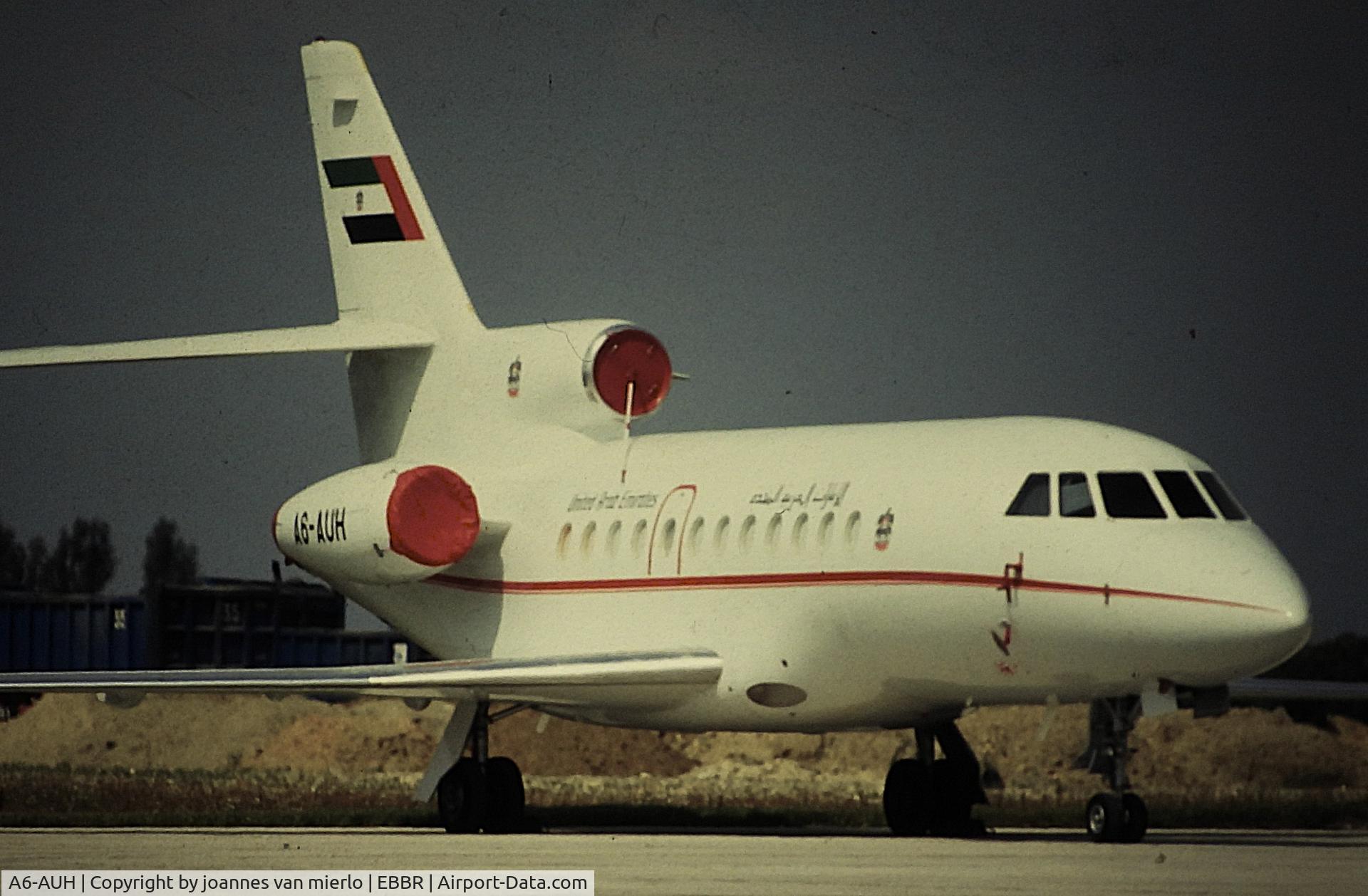 A6-AUH, 1990 Dassault Falcon 900 C/N 84, ex-slide