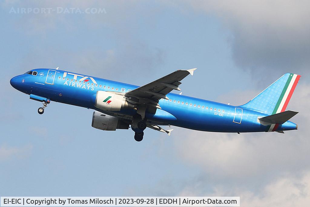 EI-EIC, 2010 Airbus A320-216 C/N 4520, Hamburg