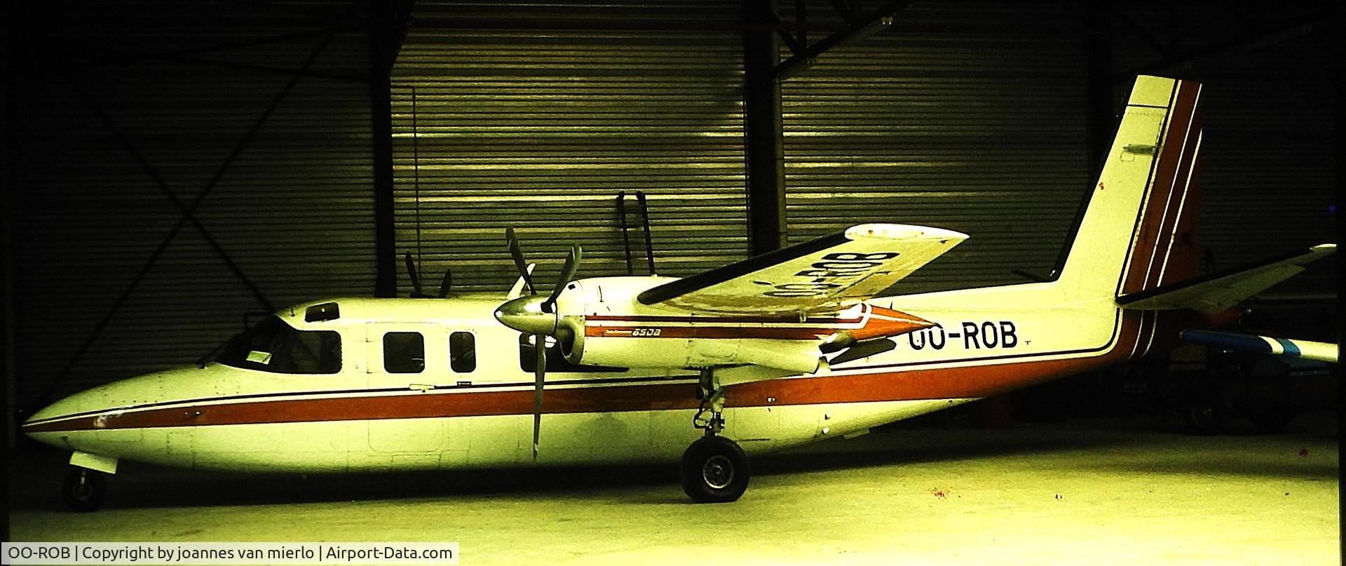 OO-ROB, 1977 Rockwell 690B-GR Turbo Commander C/N 11409, ex-slide