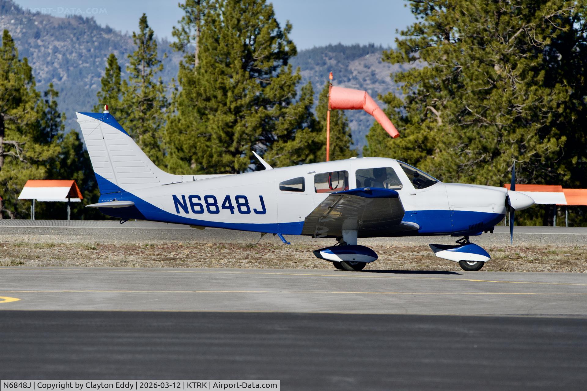 N6848J, 1976 Piper PA-28-181 Archer II C/N 28-7690409, Truckee Tahoe airport in California 2026