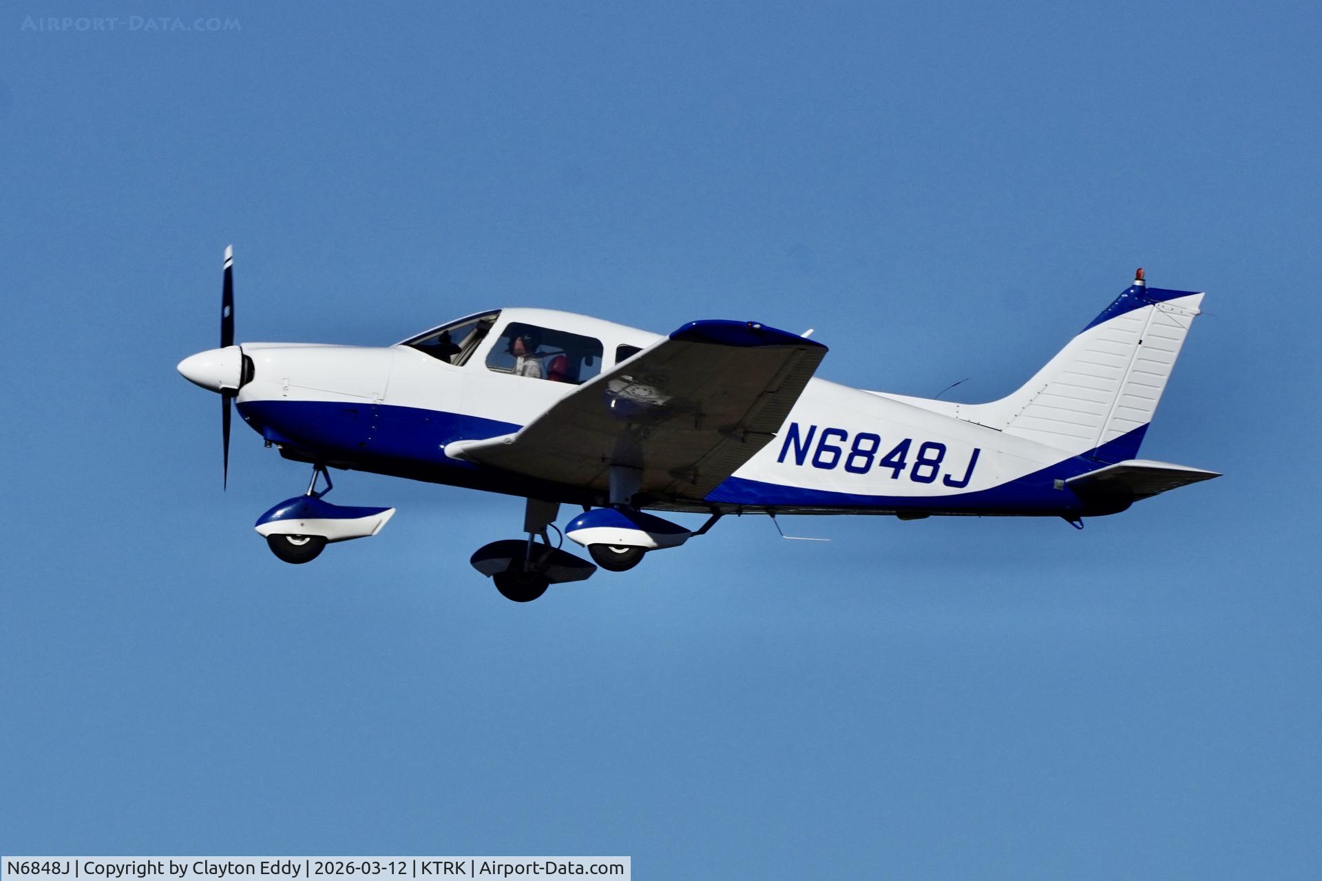 N6848J, 1976 Piper PA-28-181 Archer II C/N 28-7690409, Truckee Tahoe airport in California 2026