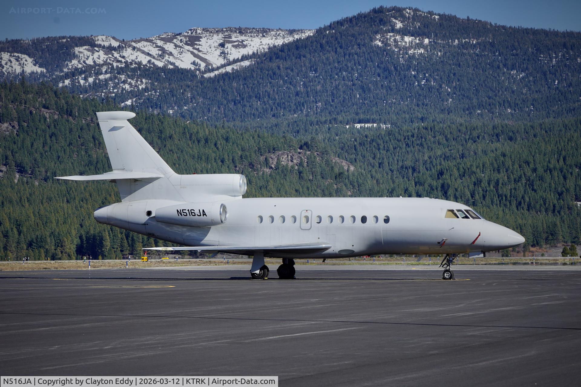 N516JA, 1991 Dassult Aviation Falcon 900B Mystere C/N 089, Truckee Tahoe airport in California 2026
