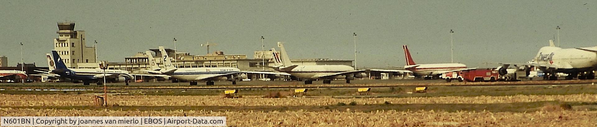 N601BN, 1970 Boeing 747-127 C/N 20207, Ostend spotter's paradise from the past, ex-slide