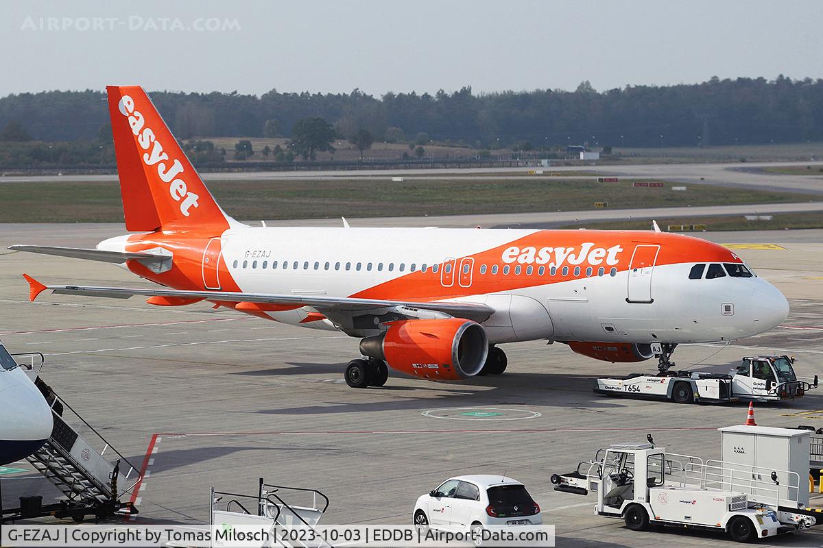 G-EZAJ, 2006 Airbus A319-111 C/N 2742, International Airport Berlin Brandenburg 