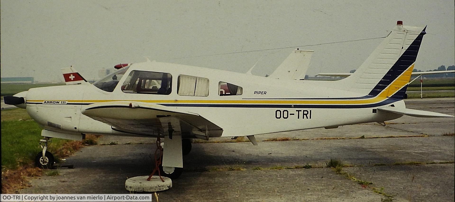 OO-TRI, 1978 Piper PA-28R-201 Cherokee Arrow III C/N 28R-7837299, ex-slide
