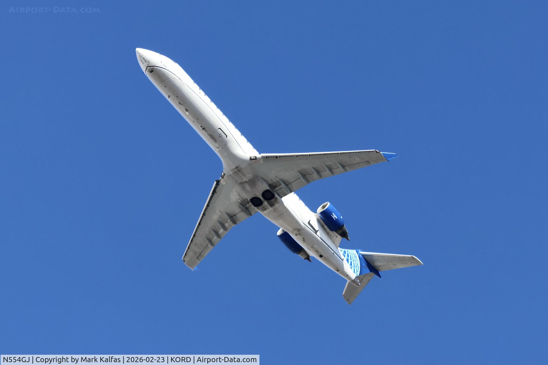 N554GJ, 2009 Bombardier CRJ-702 (CL-600-2C10) C/N 10297, CRJ7 GoJet / United Express Canadair Regional Jet CRJ-550, N554GJ departing 28R KORD
