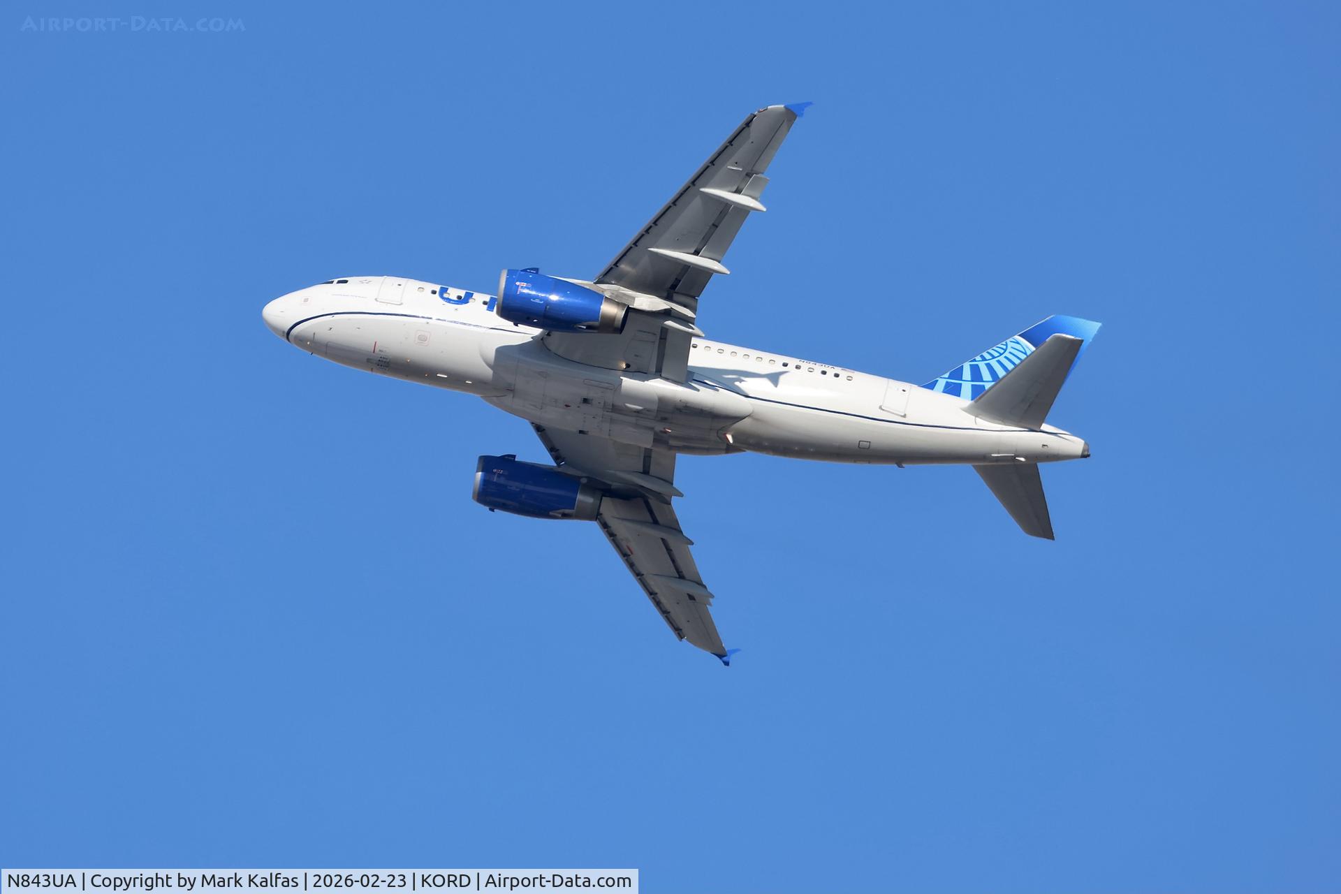 N843UA, 2001 Airbus A319-131 C/N 1573, A319 United Airbus A319-131 N843UA departing 28R KORD