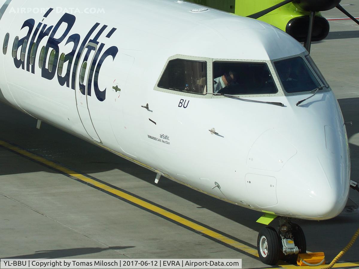 YL-BBU, 2013 Bombardier DHC-8-402Q Dash 8 Dash 8 C/N 4439, Riga