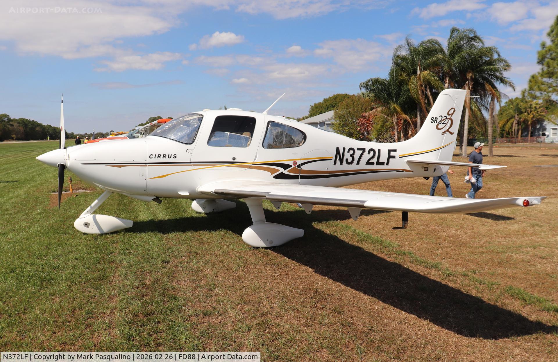 N372LF, 2004 Cirrus SR22 C/N 1074, Cirrus SR22