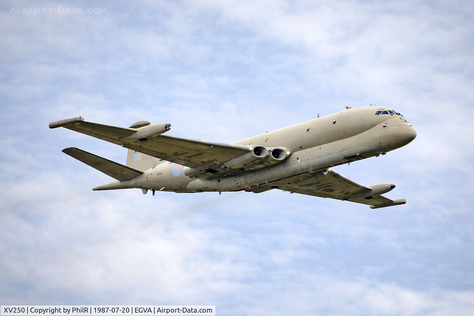XV250, Hawker Siddeley Nimrod MR.1 C/N 8025, XV250 HS Nimrod MR1 RAF IAT RAF Fairford
