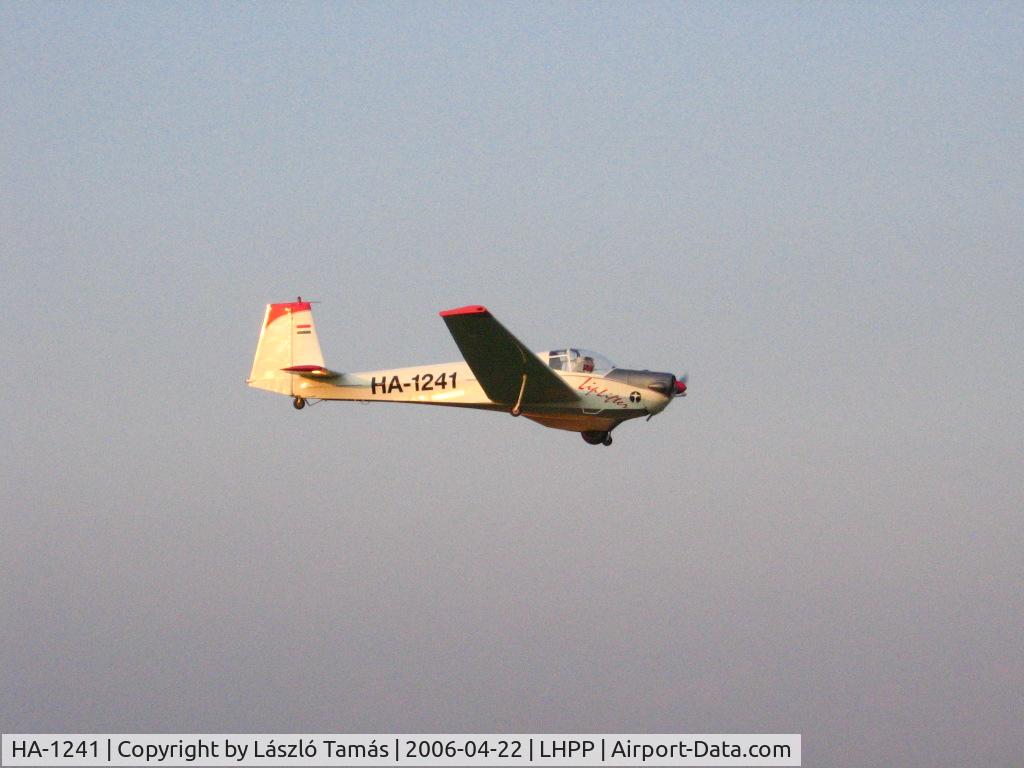 HA-1241, Scheibe SF-25B Falke C/N 46197, Flyby over Pogány airport...