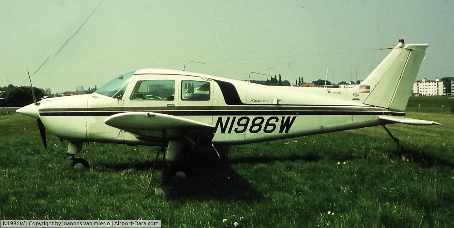 N1986W, 1974 Beech B19 Sport 150 C/N MB-667, ex-slide