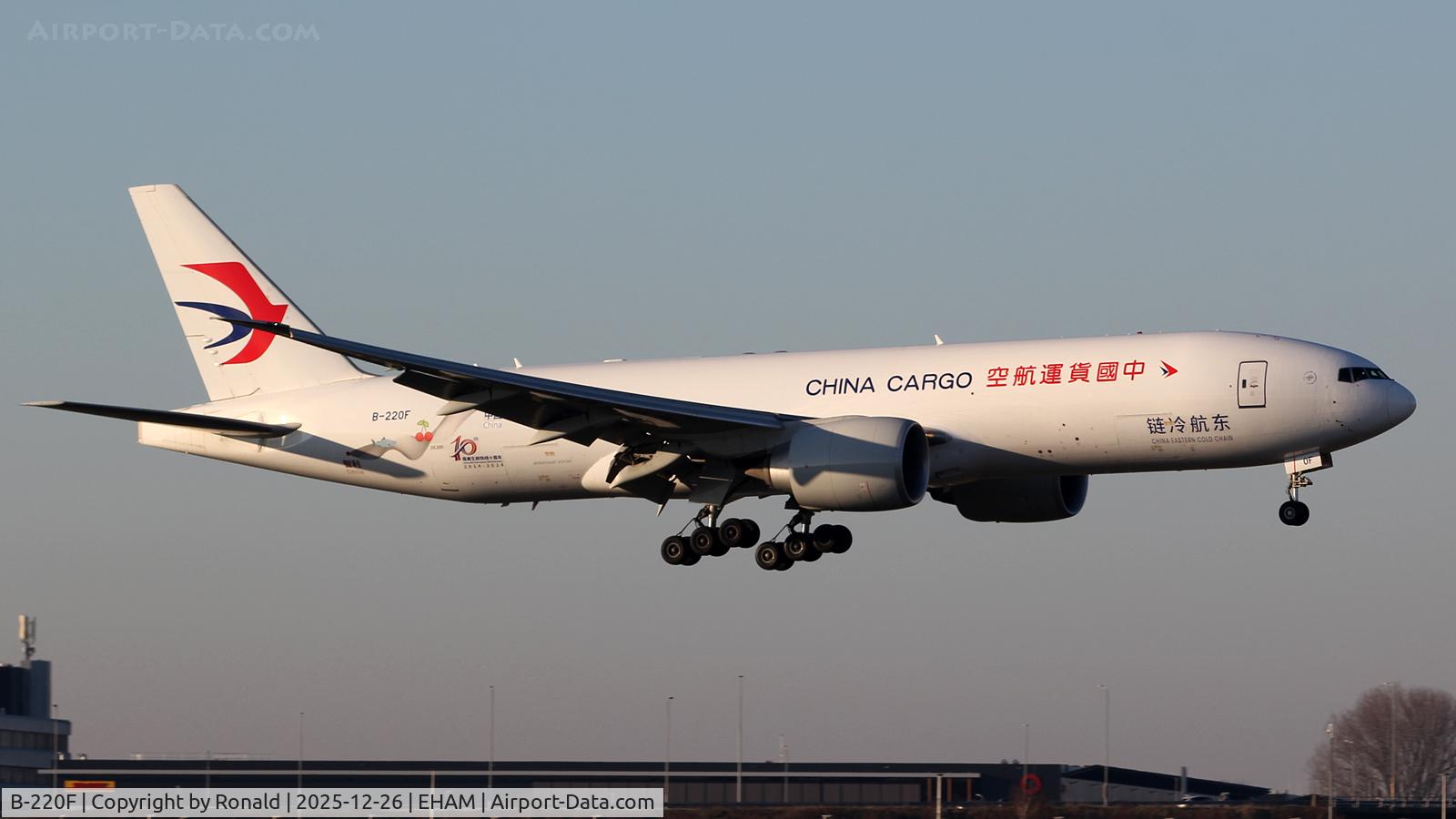 B-220F, Boeing 777-F6N C/N 66624, at eham