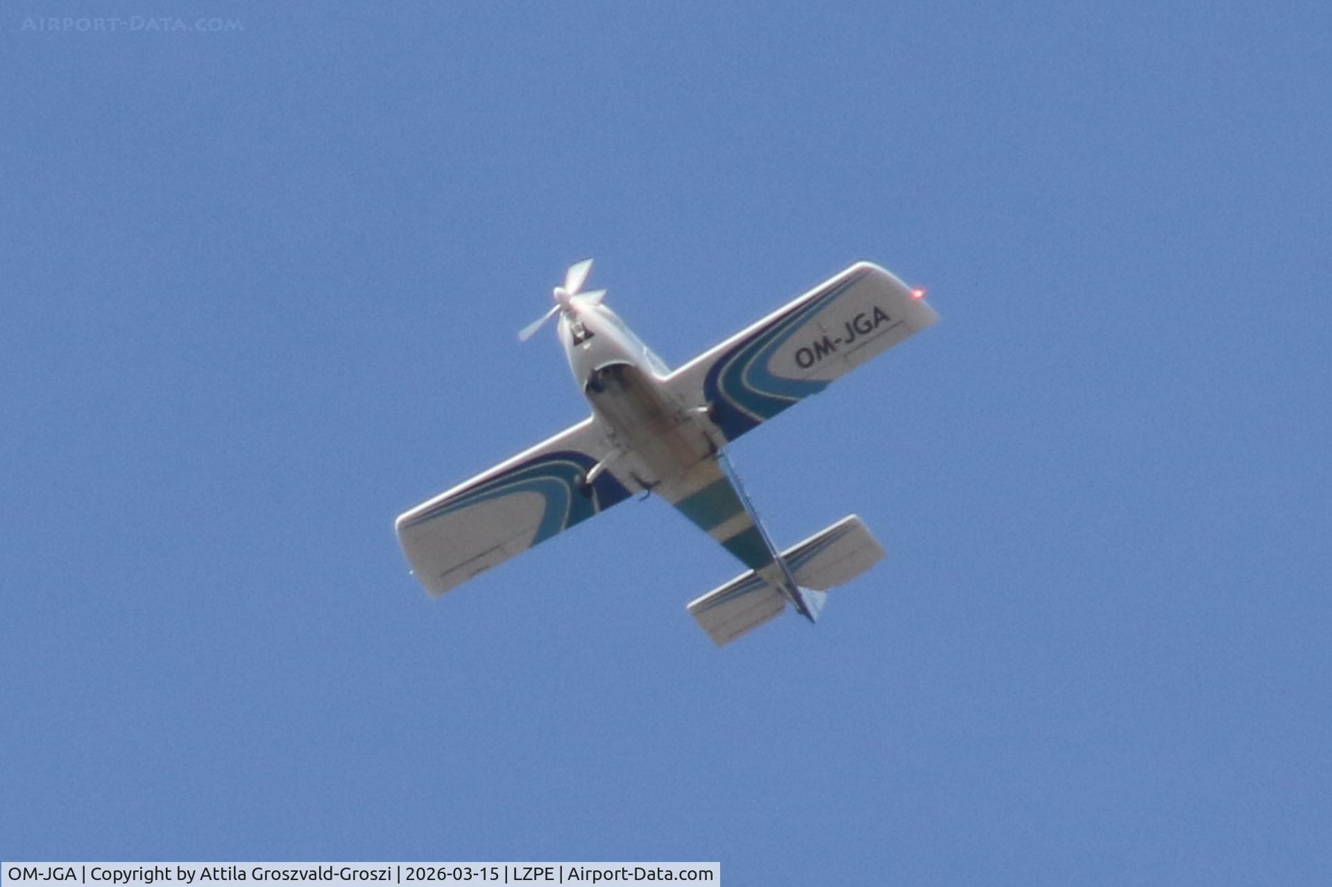 OM-JGA, Tomark Aero Viper SD-4 RTC C/N 30790, LZPE - Prievidza Airport, Slovakia
