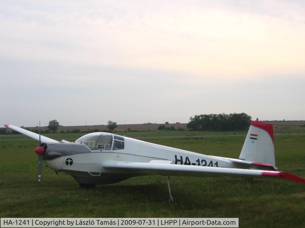 HA-1241, Scheibe SF-25B Falke C/N 46197, Falke at Pécs-Pogány airport...