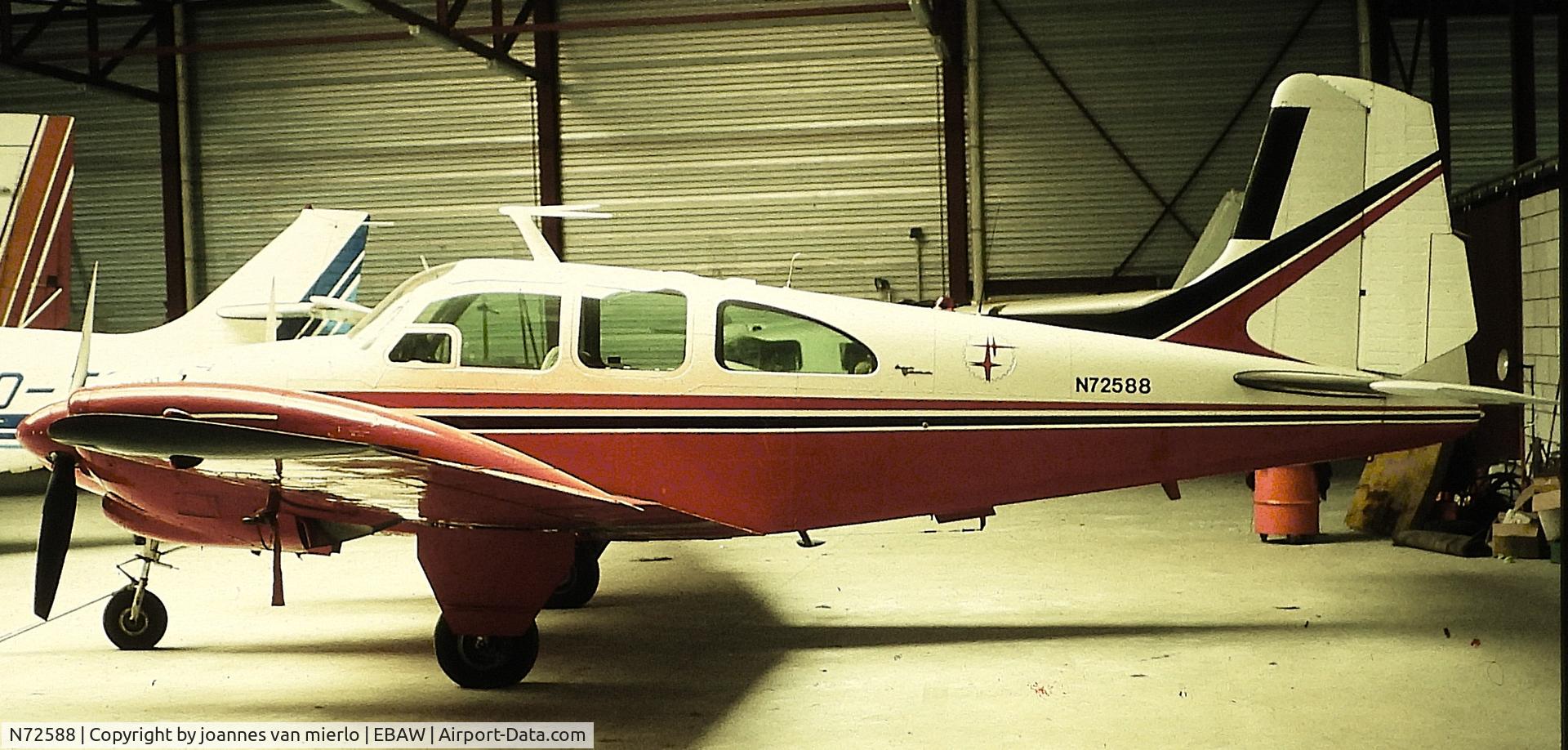 N72588, 1963 Beech B95A Travel Air C/N TD-532, ex-slide