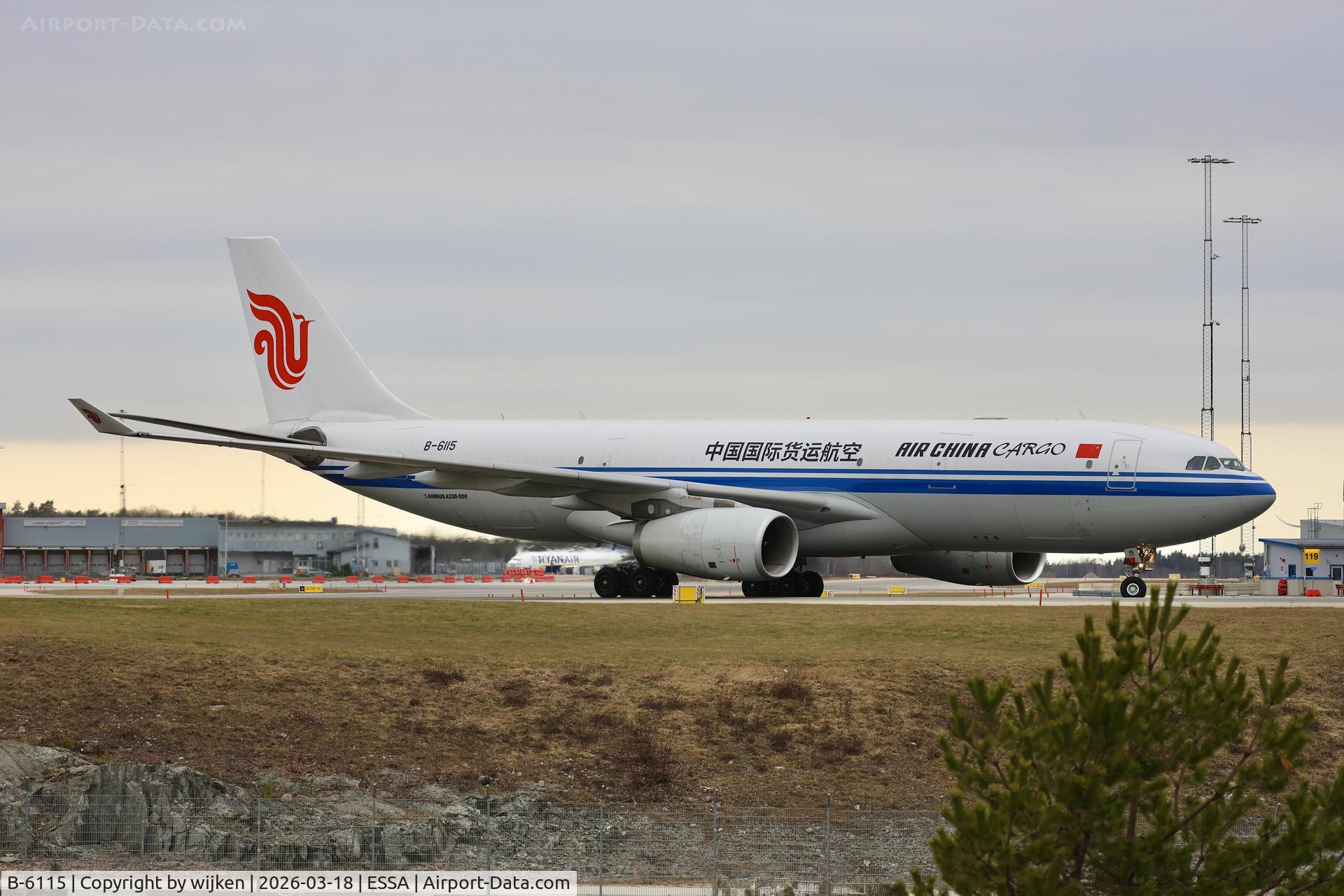 B-6115, 2008 Airbus A330-243 C/N 909, Twy U