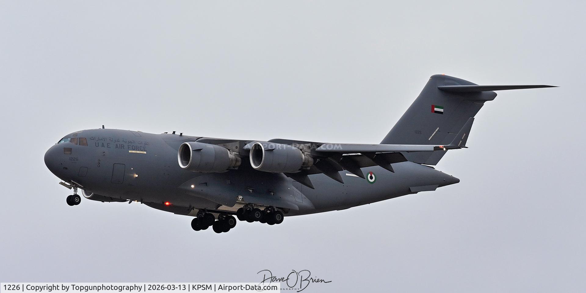 1226, 2011 Boeing C-17A Globemaster III C/N F-238, UAE C-17 landing RW16