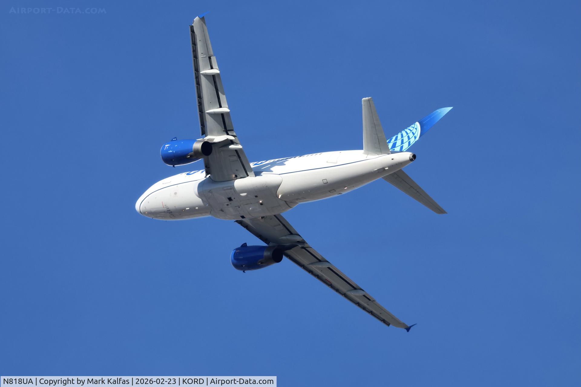 N818UA, 1998 Airbus A319-131 C/N 882, A319 United Airlines Airbus 319-131 N818UA departing 28R KORD
