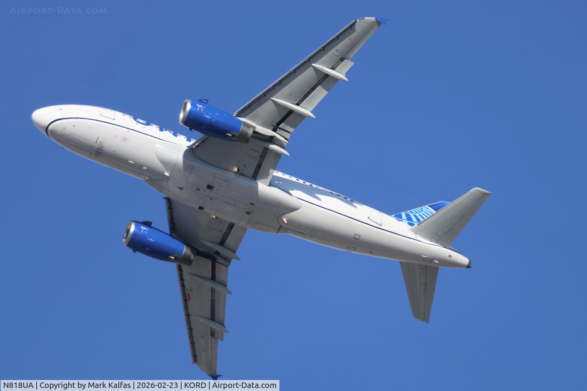 N818UA, 1998 Airbus A319-131 C/N 882, A319 United Airlines Airbus 319-131 N818UA departing 28R KORD