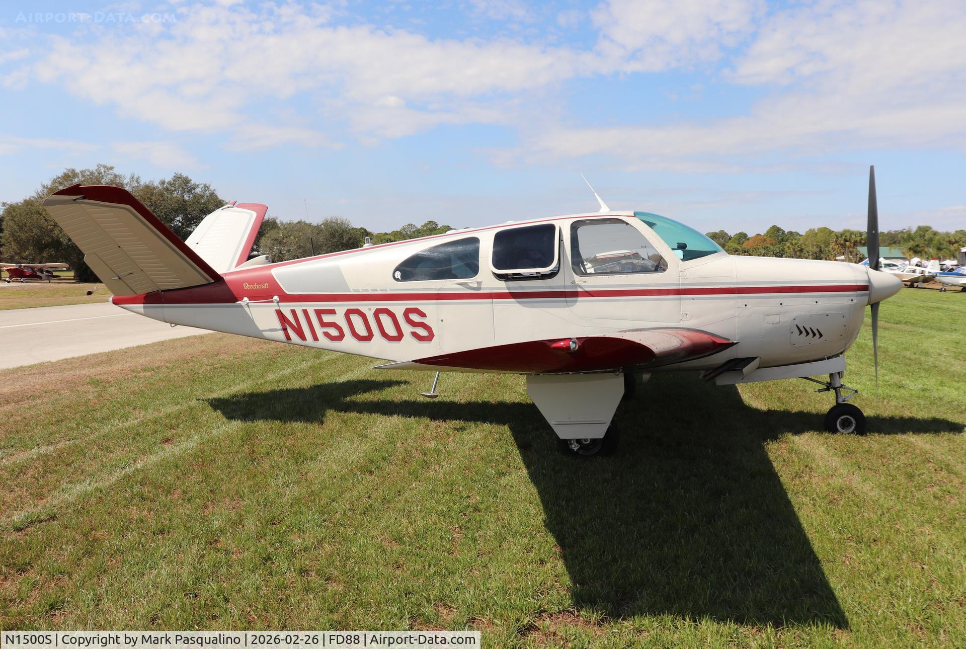 N1500S, 1961 Beech P35 Bonanza C/N D-6897, Beech P35