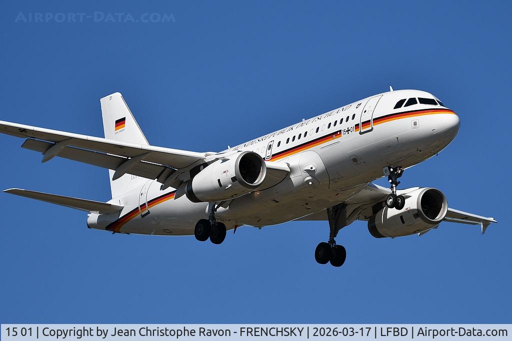 15 01, 2009 Airbus ACJ319 (A319-133/CJ) C/N 3897, German Air Force landing runway 11 from Brest