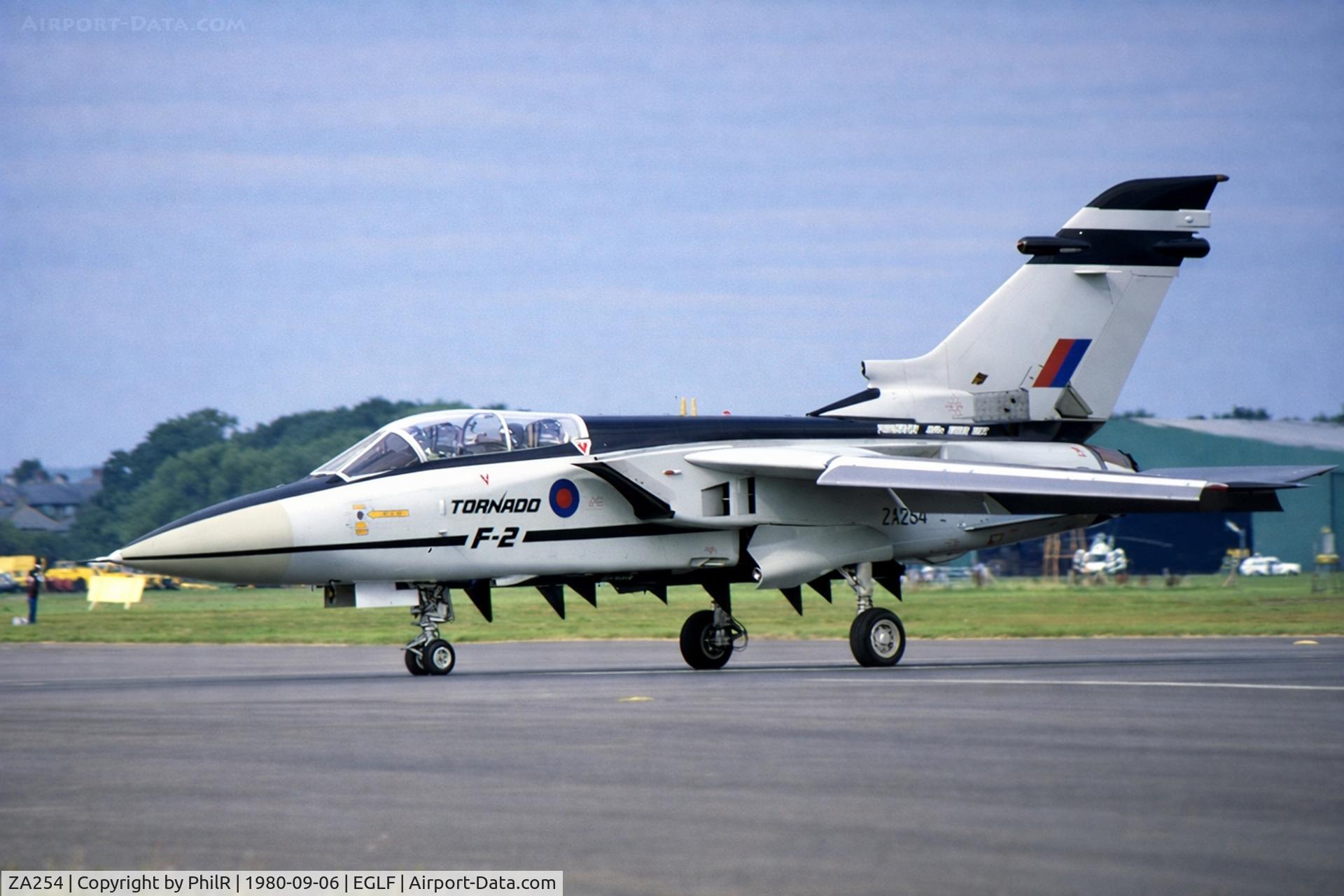 ZA254, 1979 Panavia Tornado F.2 C/N A01/003/AA001, ZA254 1979 Panavia Tornado F2 RAF SBAC Farnborough
