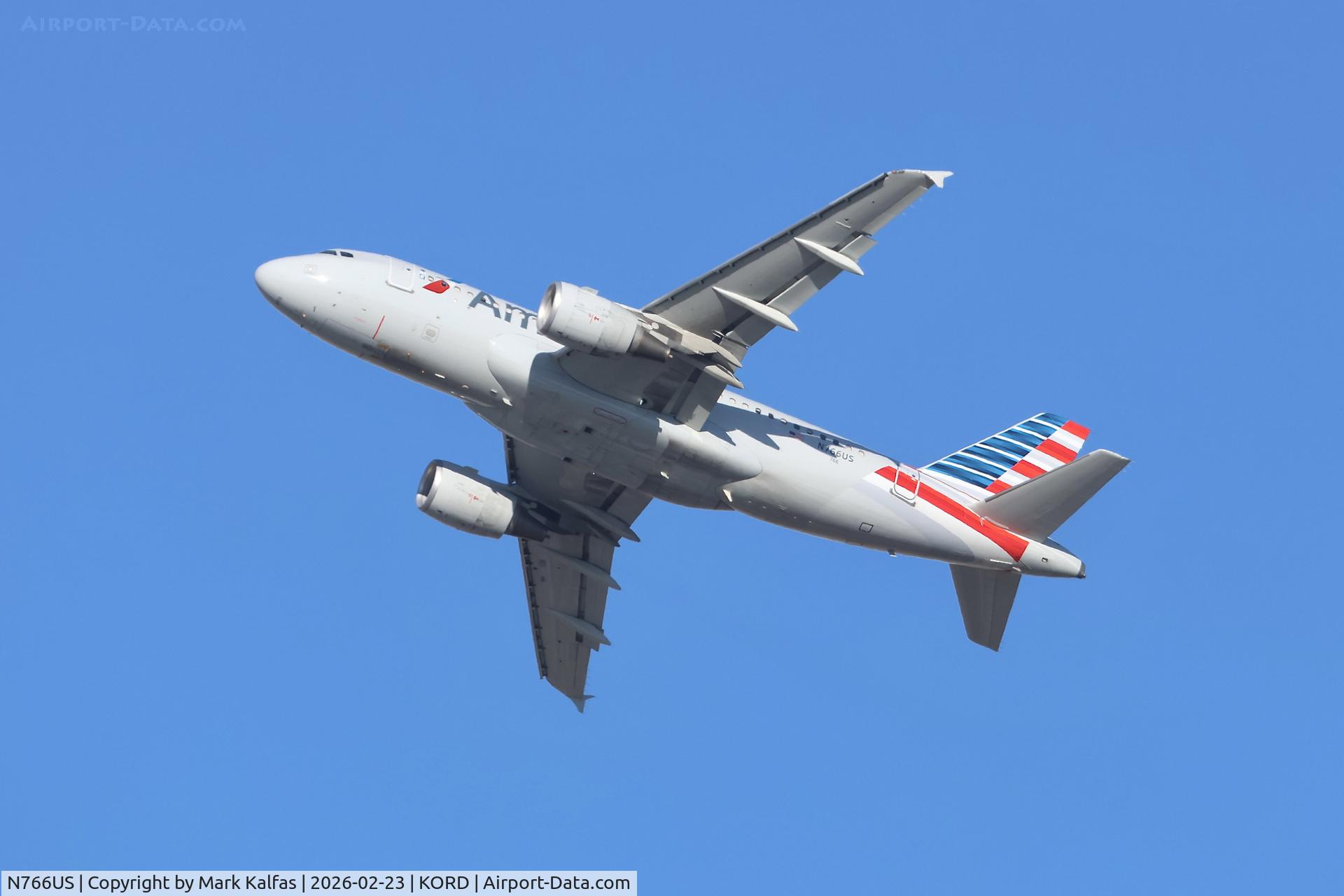 N766US, 2000 Airbus A319-112 C/N 1378, A319 American Airbus A319-112 N766US departing 28R KORD