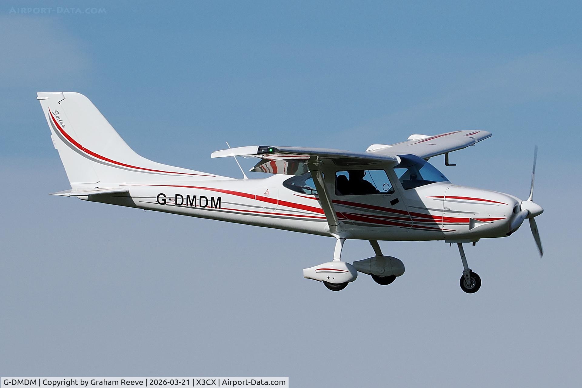 G-DMDM, 2025 TL Ultralight SRO TL-3000 Sirius 600 C/N 25 SI 250, Landing at Northrepps.