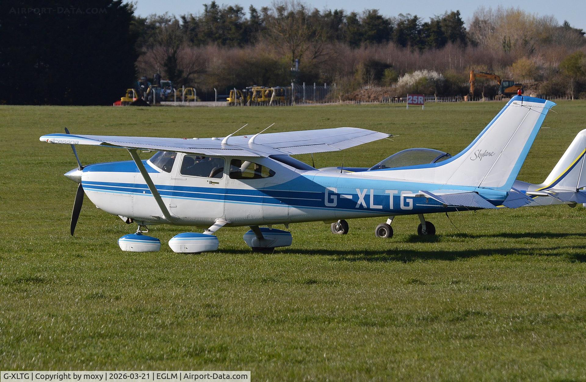 G-XLTG, 1998 Cessna 182S Skylane C/N 182-80234, Cessna 182S Skylane at White Waltham. Ex N9571L