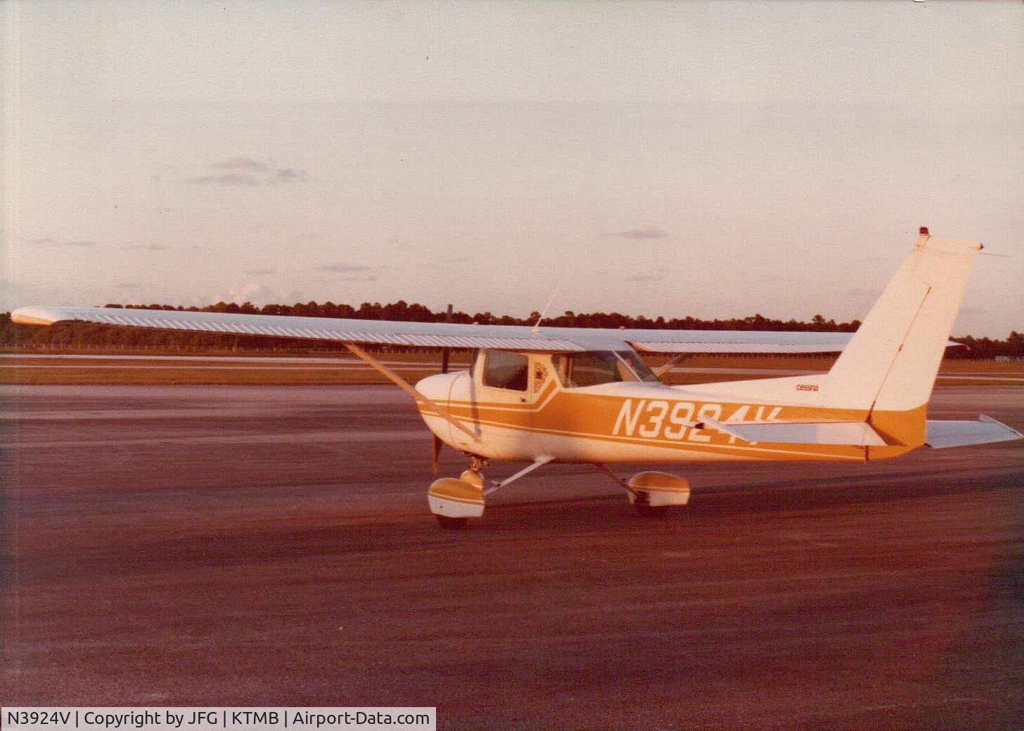 N3924V, 2008 Infinity Power Parachutes CLASSIC 2005 C/N IPP5-312, Late 1978