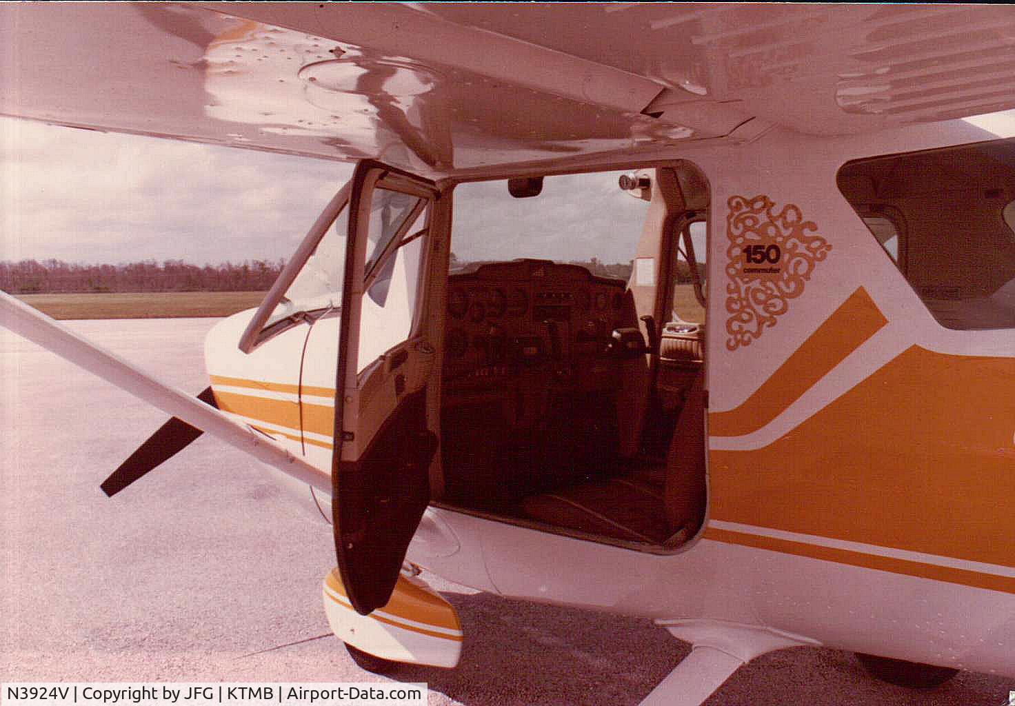 N3924V, 2008 Infinity Power Parachutes CLASSIC 2005 C/N IPP5-312, Late 1978