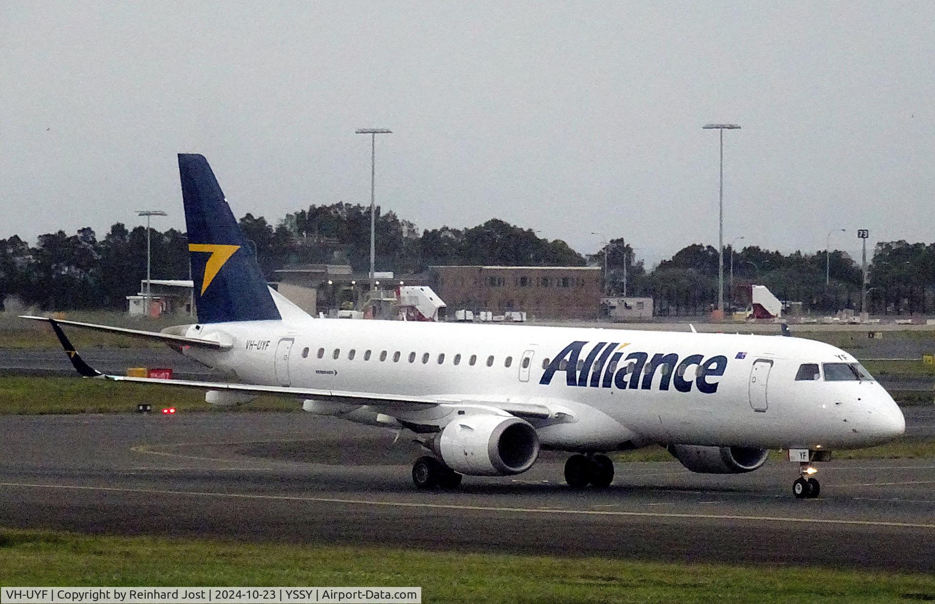 VH-UYF, 2006 Embraer 190AR (ERJ-190-100IGW) C/N 19000038, Alliance Embraer taxing to the apron at Sydney Kingford Smith International Airport, NSW