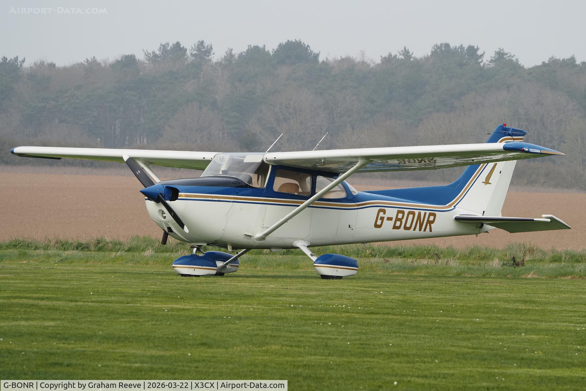 G-BONR, 1977 Cessna 172N Skyhawk C/N 172-68164, Parked at Northrepps.