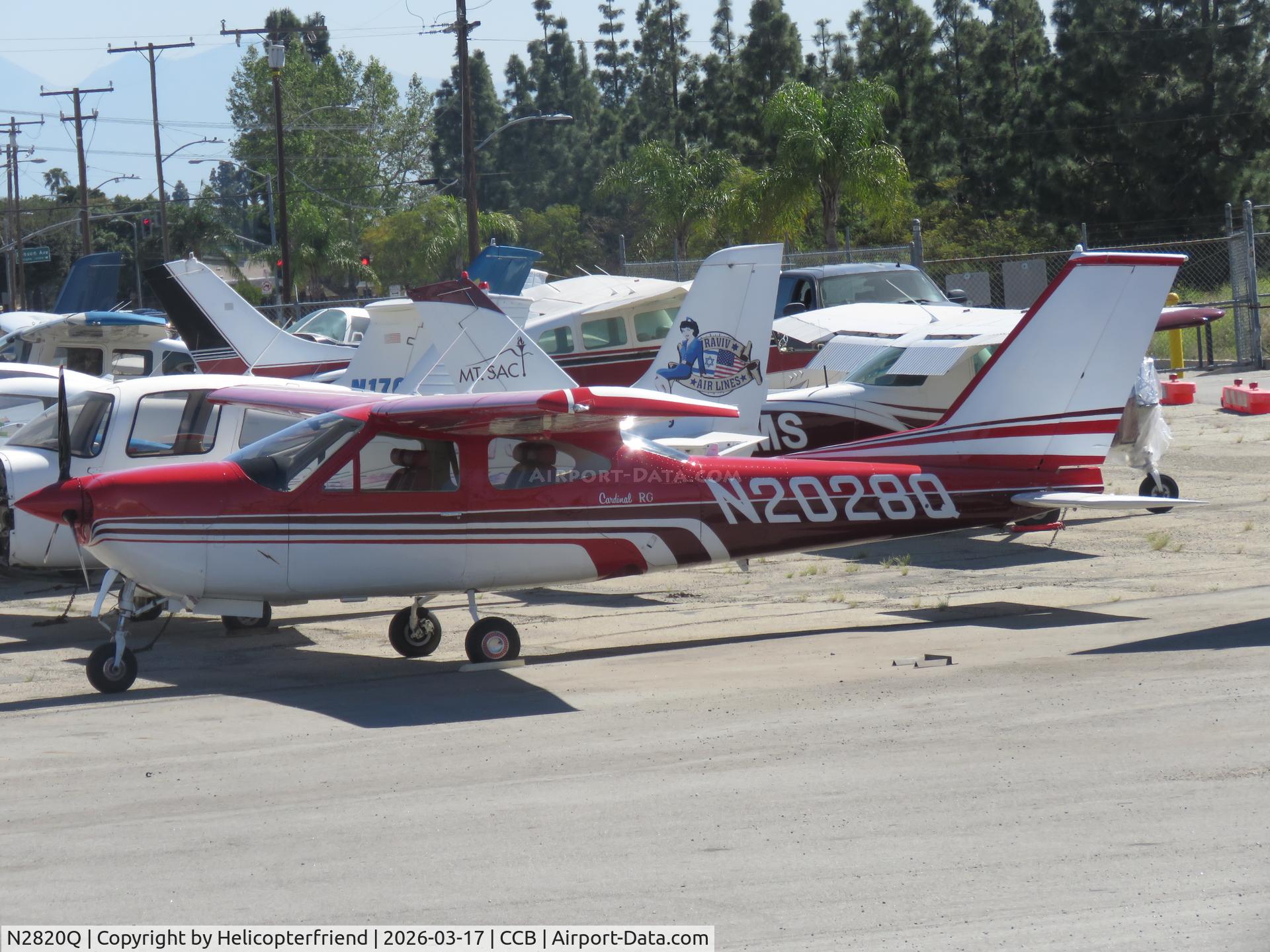 N2820Q, 1971 Cessna 172L C/N 17259820, Parked at mechanic parking space