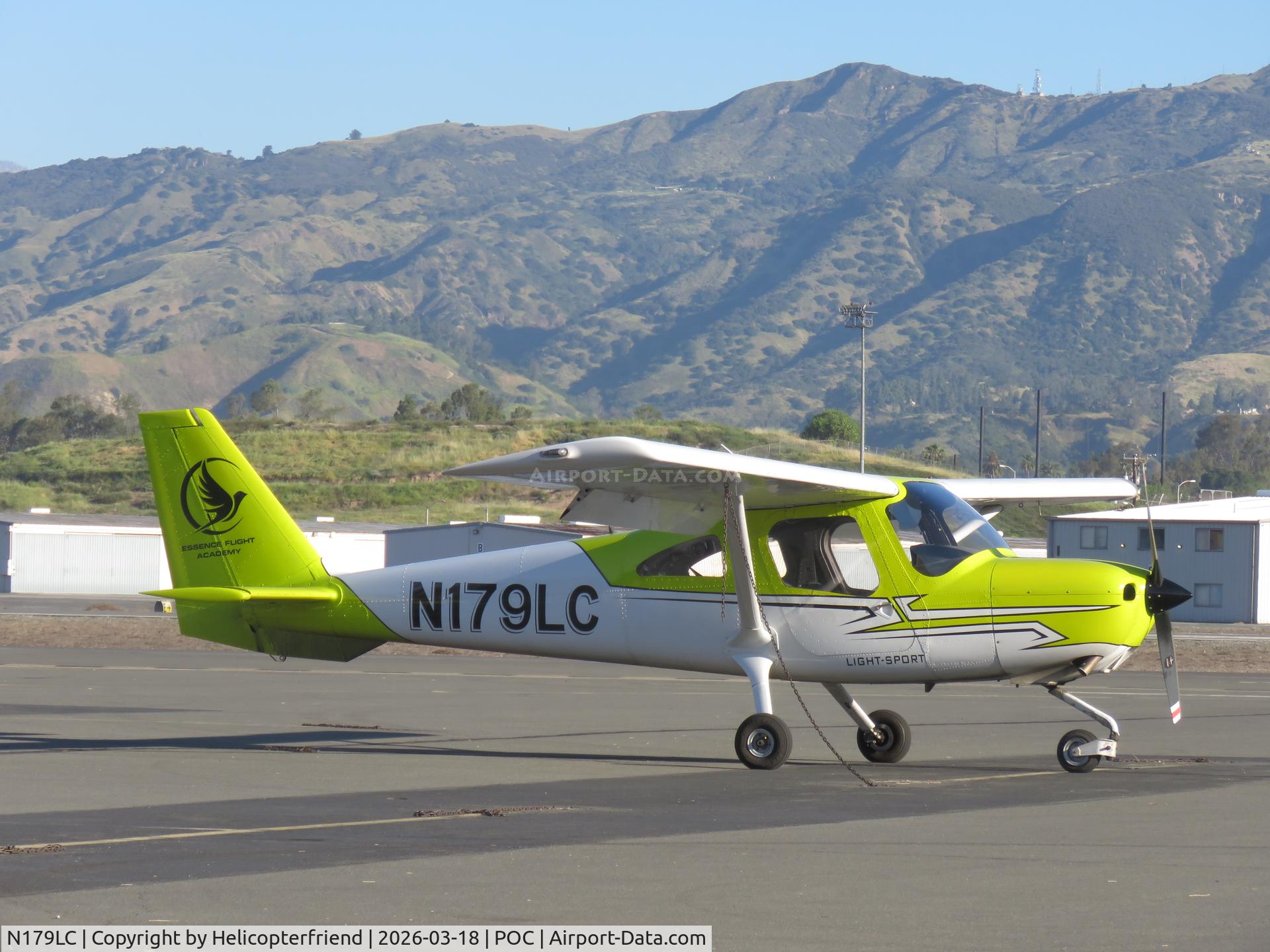 N179LC, 2012 Cessna 162 Skycatcher C/N 16200221, Parked in transit parking