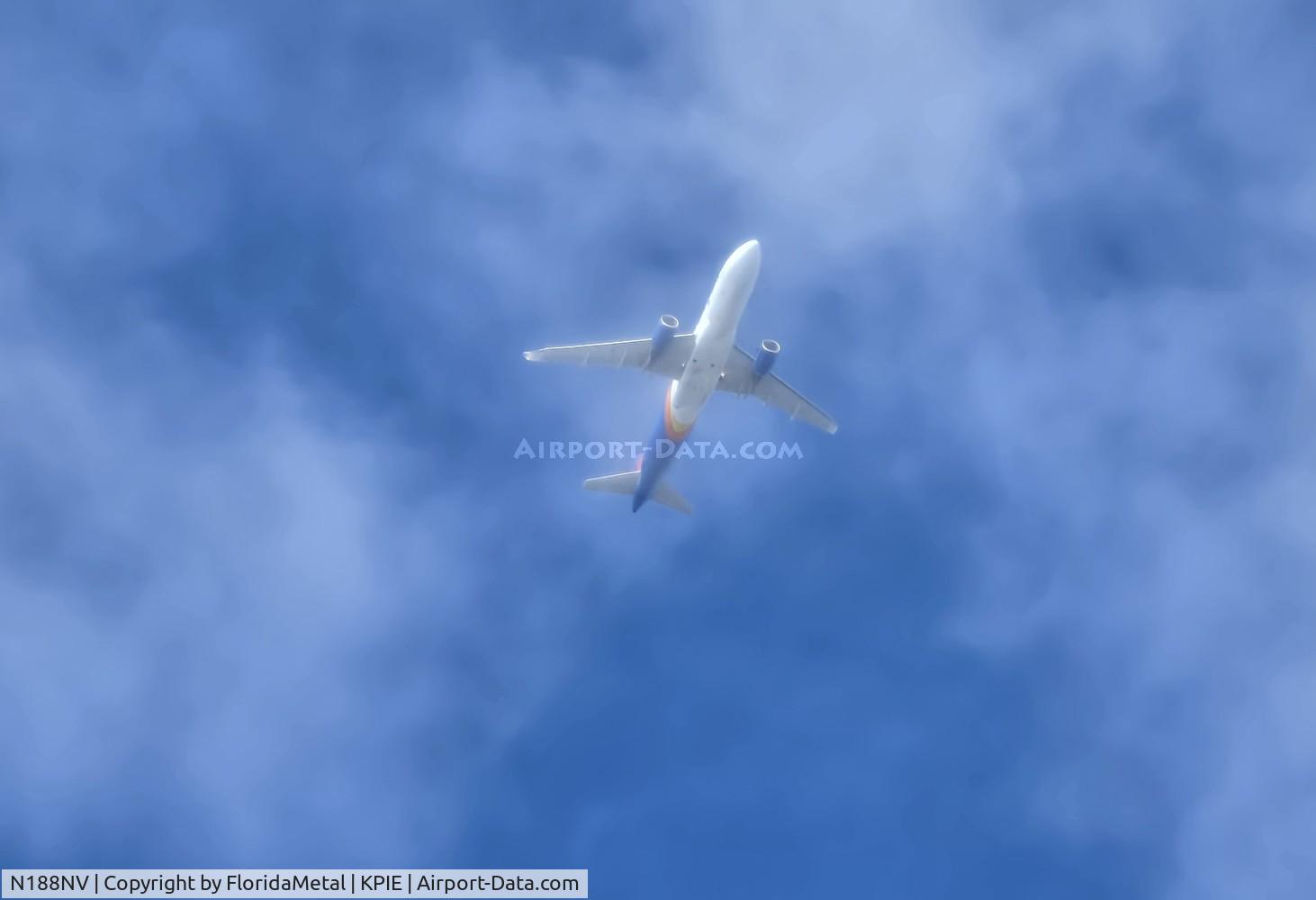 N188NV, 2013 Airbus A320-214 C/N 5669, AAY A320 zx tys-pie