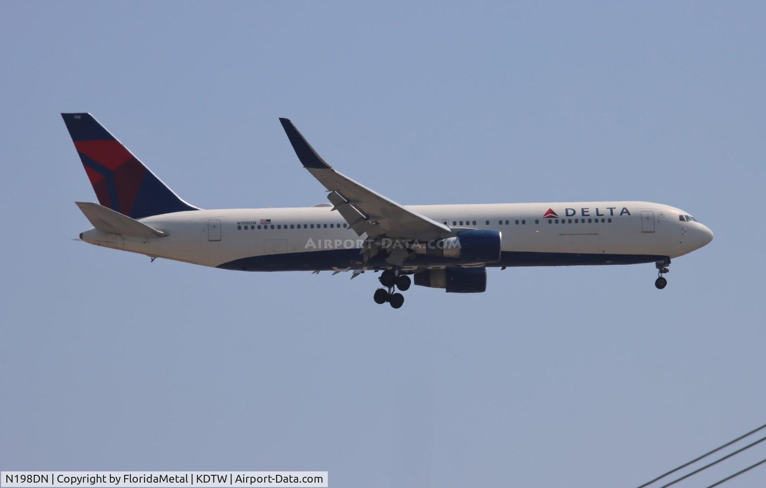 N198DN, 1998 Boeing 767-332 C/N 28455, DAL 763 zx jfk-dtw